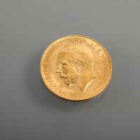 Lot 1045 - HALF SOVEREIGN DATED 1915