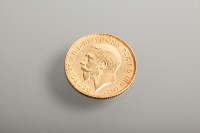 Lot 1090A - HALF SOVEREIGN DATED 1913