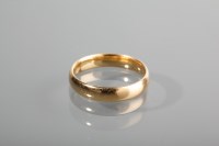 Lot 1222 - EIGHTEEN CARAT GOLD WEDDING BAND size N, 3.5g