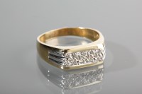 Lot 1243 - GENTLEMAN'S DIAMOND SET RING the rectangular...