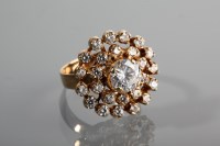 Lot 1280 - NINE CARAT GOLD GEM SET CLUSTER RING the...