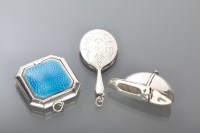 Lot 13 - EARLY 20TH CENTURY SILVER AND BLUE ENAMEL...