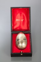 Lot 82 - SILVER GILT STUART DEVLIN EGG in two sections,...