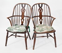 Lot 399 - HARLEQUIN SET OF SIX WINDSOR CHAIRS with tulip...