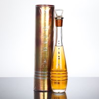 Lot 514 - JOHNNIE WALKER DECO Blended Scotch Whisky....