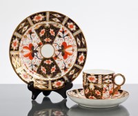 Lot 145 - VICTORIAN ROYAL CROWN DERBY IMARI TRIO pattern...