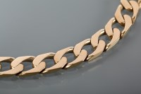 Lot 1327 - NINE CARAT GOLD CURBLINK BRACELET 21cm long,...