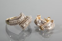 Lot 1390A - DIAMOND SET RING WITH MATCHING EARRINGS the...