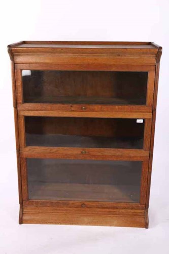 Lot 987 - LIGHT OAK THREE SECTION STACKING BOOKCASE 87cm...
