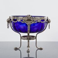 Lot 412 - EDWARDIAN SILVER PLATED CENTREPIECE BOWL with...