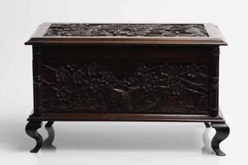 Lot 1032 - 20TH CENTURY CHINESE CARVED OAK BOX the hinged...