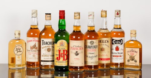 Lot 735 - J & B RARE Blended Scotch Whisky. 75cl, 43%...