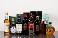 Lot 949 - BALLANTINE'S 17 YEAR OLD Blended Scotch Whisky....