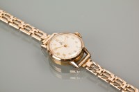 Lot 1018 - LADY'S TUDOR WRIST WATCH the round dial with...