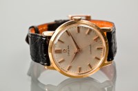 Lot 1034 - GENTLEMAN'S OMEGA EIGHTEEN CARAT GOLD WRIST...