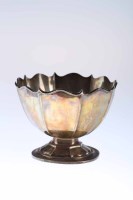 Lot 275A - EDWARDIAN SILVER BOWL maker George Edward &...