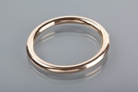 Lot 1327 - GOLD BANGLE of oval form, 20g