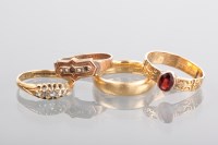 Lot 1337 - VICTORIAN NINE CARAT GOLD RING set with pearls...