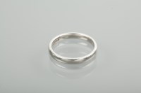 Lot 1141 - PLATINUM WEDDING BAND size K