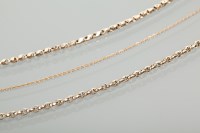 Lot 1177 - THREE NINE CARAT GOLD CHAIN NECKLACES 14.5g gross