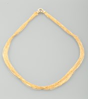 Lot 1228 - UNUSUAL EIGHTEEN CARAT GOLD NECKLACE formed by...