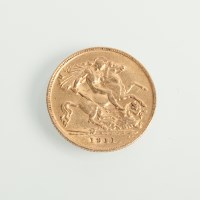 Lot 1032 - HALF SOVEREIGN DATED 1911