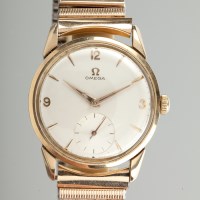 Lot 1044 - GENTLEMAN'S OMEGA WRISTWATCH 1960s, the dial...