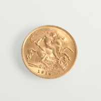 Lot 1049 - HALF SOVEREIGN DATED 1914