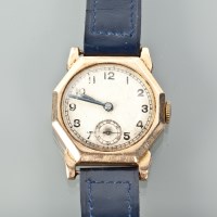 Lot 1078 - GENTLEMAN'S NINE CARAT GOLD WRIST WATCH late...