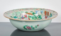 Lot 3 - 19TH CENTURY CHINESE FAMILLE ROSE BOWL with...