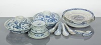 Lot 13 - COLLECTION OF CHINESE BLUE AND WHITE CERAMICS...