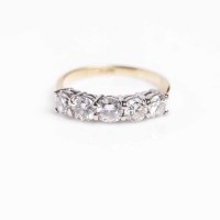 Lot 1877A - DIAMOND FIVE STONE RING set with five...