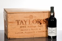 Lot 945 - TAYLOR'S 1975 VINTAGE PORT (12) Bottled in...