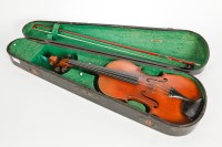 Lot 290 - EARLY 20TH CENTURY VIOLIN with two piece...