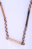 Lot 1935 - CHAIN NECKLACE formed of belcer links...