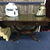 Lot 28 - REPRODUCTION MAHOGANY LEATHER TOPPED SOFA TABLE