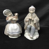 Lot 57 - LOT OF LLADRO AND NAO FIGURES (7)