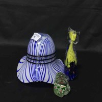 Lot 80 - LOT OF GLASS PAPERWEIGHTS AND VASES