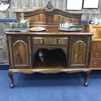 Lot 167 - MAHOGANY DINING ROOM SUITE