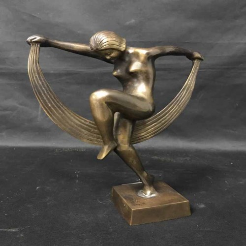 Lot 410 - ART DECO STYLE BRONZE EFFECT FEMALE FIGURE