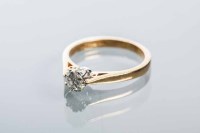 Lot 1977A - DIAMOND SOLITAIRE RING the brilliant cut...