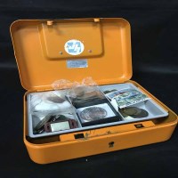 Lot 457 - GOOD LOT OF COLLECTABLES comprising a good...