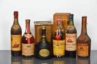 Lot 708 - COGNAC NAPOLEON MARQIS DE ROCHENAC V.S.O.P....