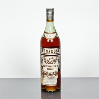 Lot 993 - JAS. HENNESSY & CO. COGNAC Three Star Cognac....