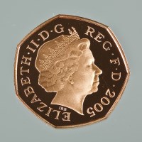 Lot 1009 - GOLD PROOF FIFTY PENCE COIN celebrating the...