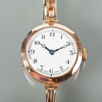 Lot 1036 - LADY'S EARLY TWENTIETH CENTURY WRIST WATCH the...