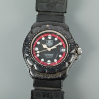 Lot 1056 - GENTLEMAN'S TAG HEUER PROFESSIONAL WRIST WATCH...