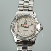 Lot 1071 - LADY'S TAG HEUER PROFESSIONAL WRIST WATCH the...