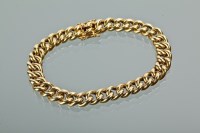 Lot 1142 - FOURTEEN CARAT GOLD CURB LINK BRACELET 19cm...