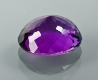 Lot 1235 - LARGE UNMOUNTED OVAL CUT AMETHYST...